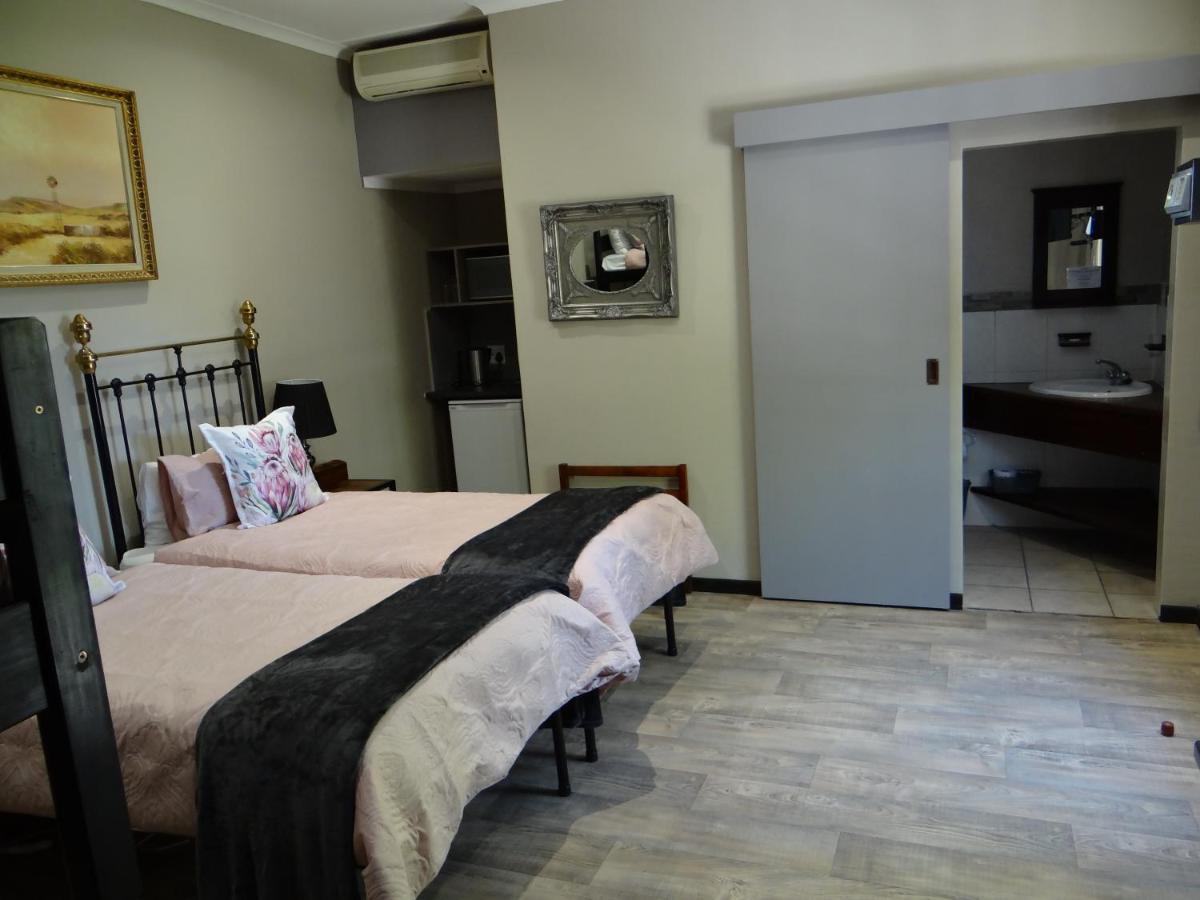 La Paix Guesthouse Beaufort West Zewnętrze zdjęcie